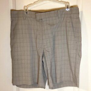 Tiger Woods Collection Men's Golf Shorts Size 36" Waist Flat Front Golfing